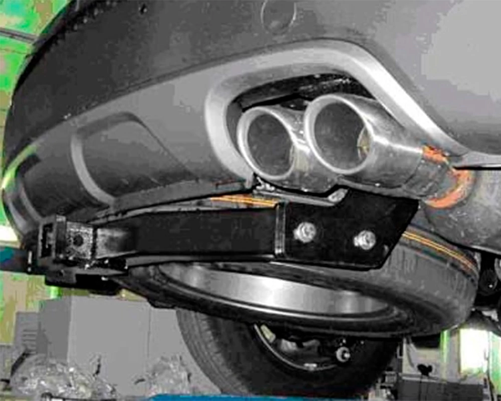 Фаркоп с хромированной накладкой Hyundai Santa Fe 2012-2018, Kia Sorento II XM 2012-2020 съемное крепление шара под американский квадрат - 3