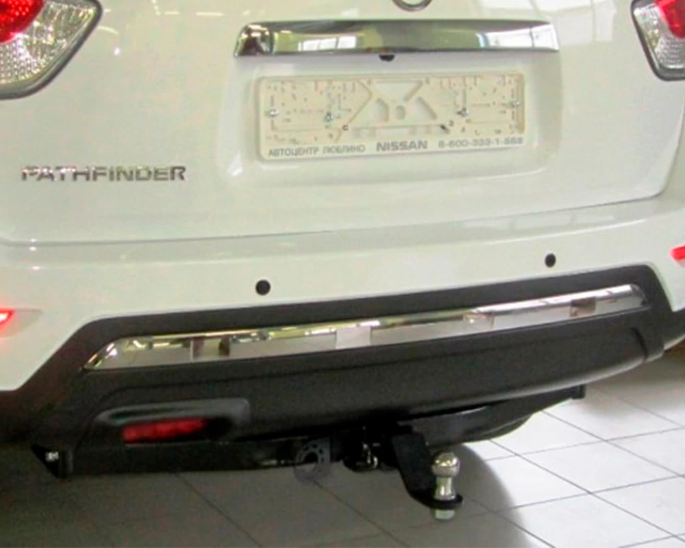 Фаркоп с хромированной накладкой Nissan Pathfinder 2014-2021 съемное крепление шара под американский квадрат - 2
