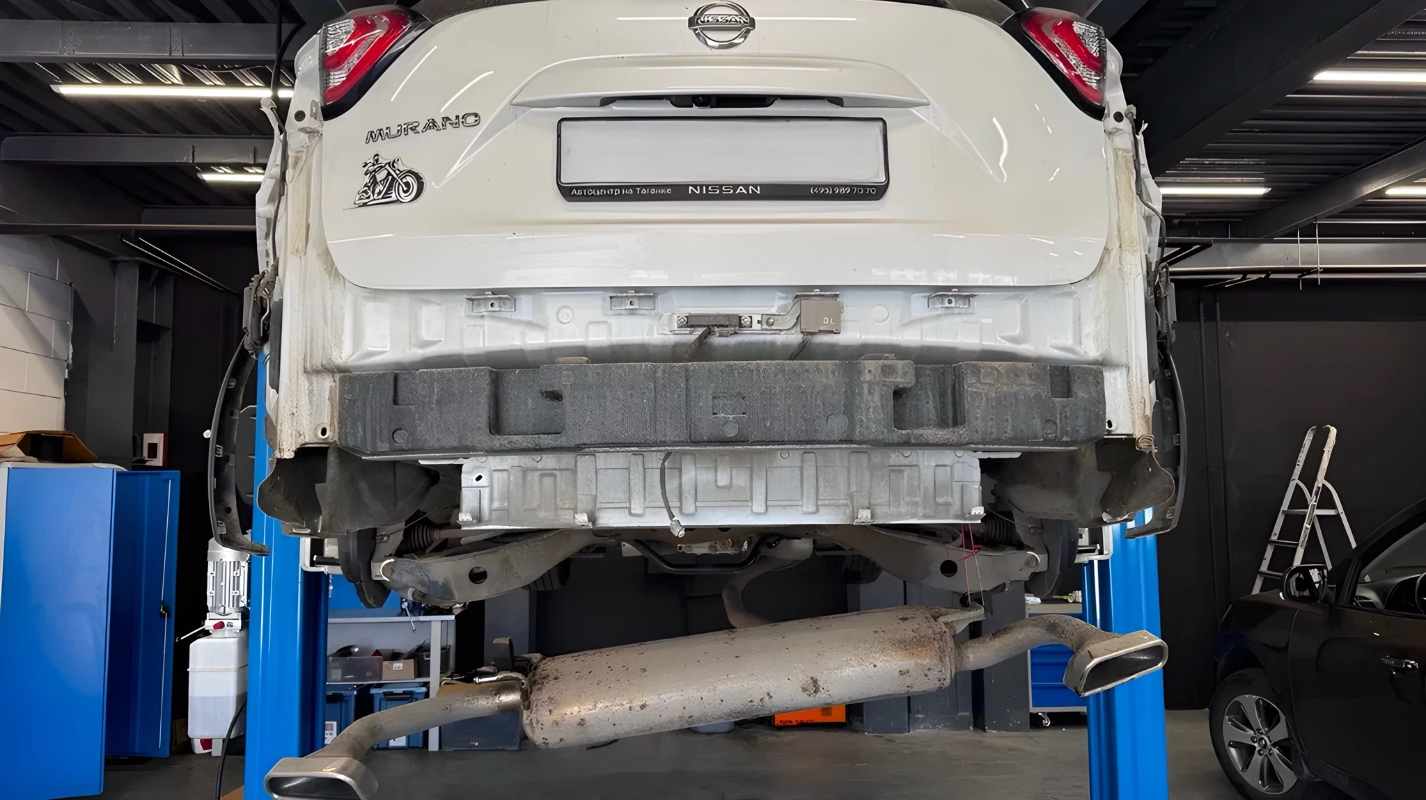 Установка фаркопа Avtos NS 33 с электрикой на Nissan Murano Z52