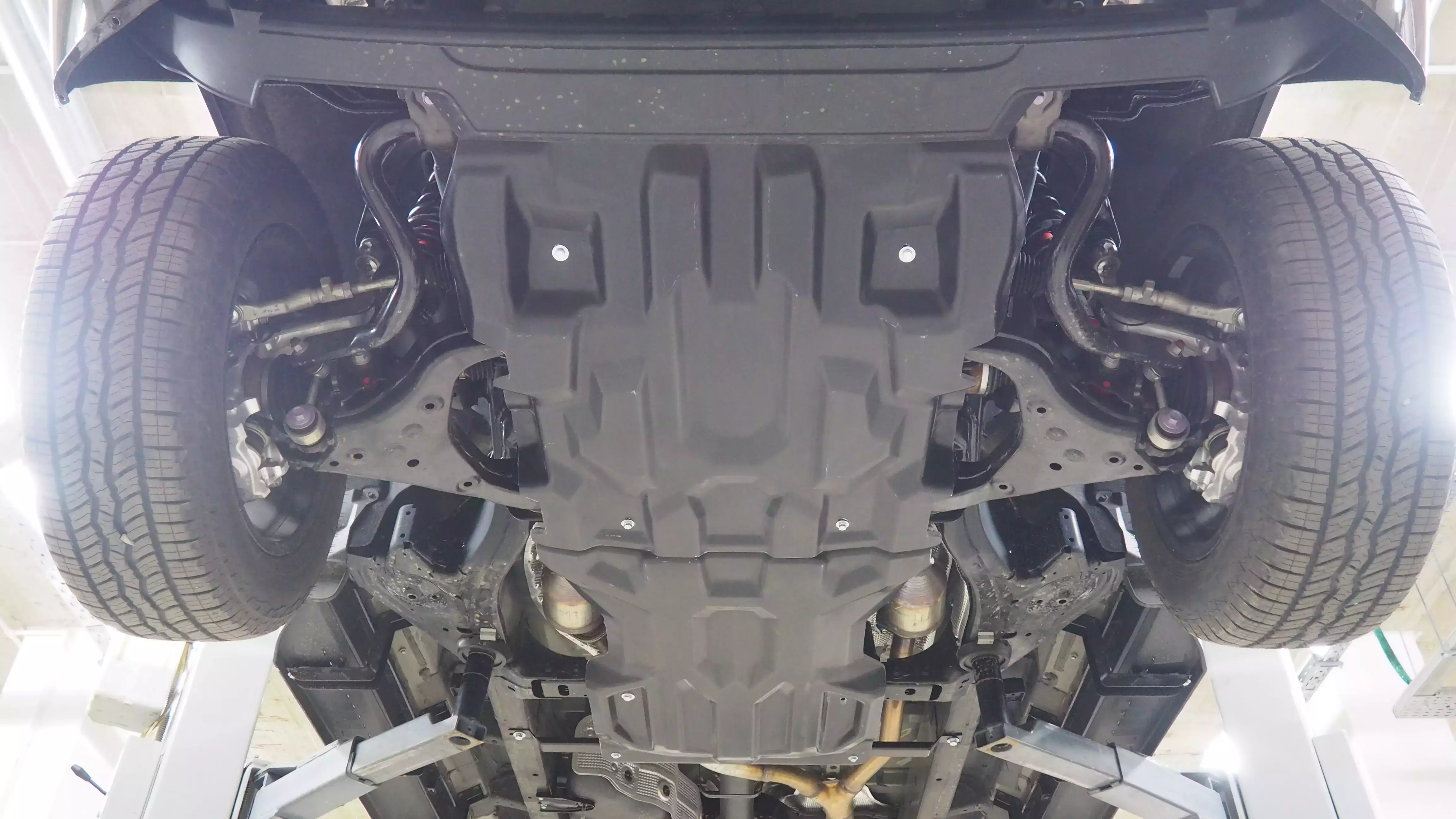 24.41K Защита картера двигателя и кпп Toyota Tundra V-3.4 бензин (2022-н.в.) / Toyota Sequoia V-все (2022-н.в.), из 2-х частей - Фото 1
